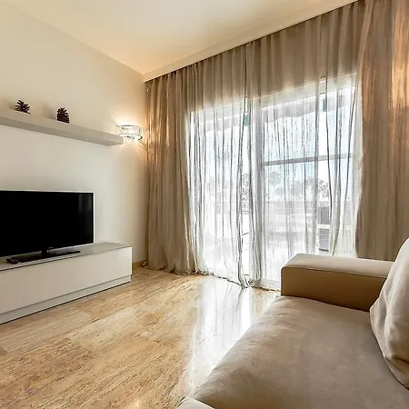 Apartman Altamira *